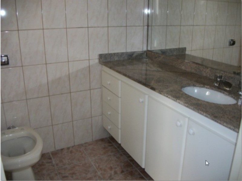 Apartamento para alugar com 3 quartos, 110m² - Foto 12