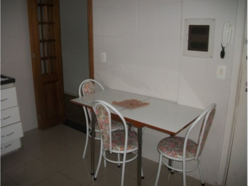 Apartamento para alugar com 2 quartos, 85m² - Foto 13