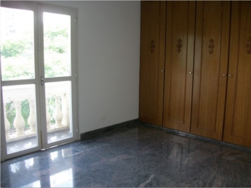 Apartamento para alugar com 3 quartos, 110m² - Foto 6