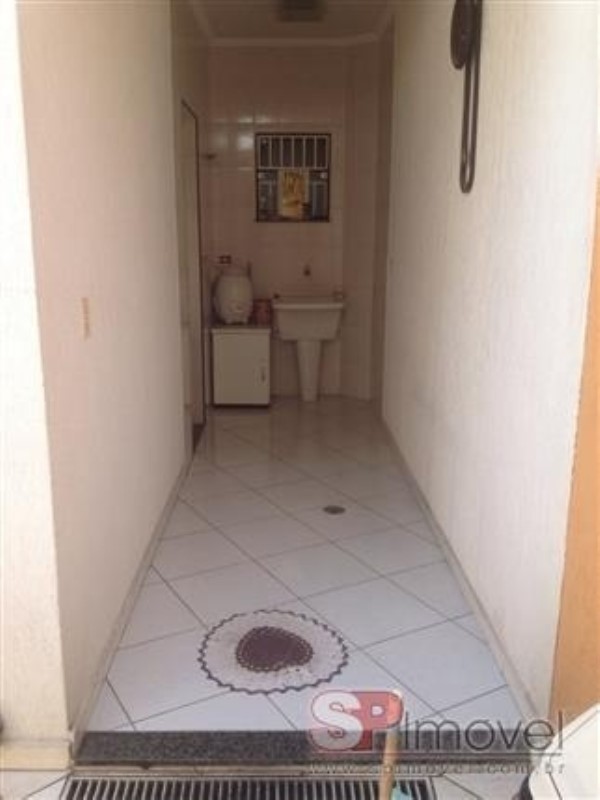 Sobrado à venda com 3 quartos, 200m² - Foto 9