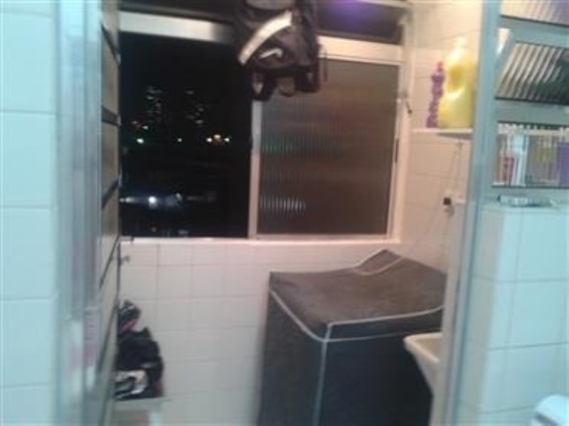 Apartamento à venda com 2 quartos, 62m² - Foto 2