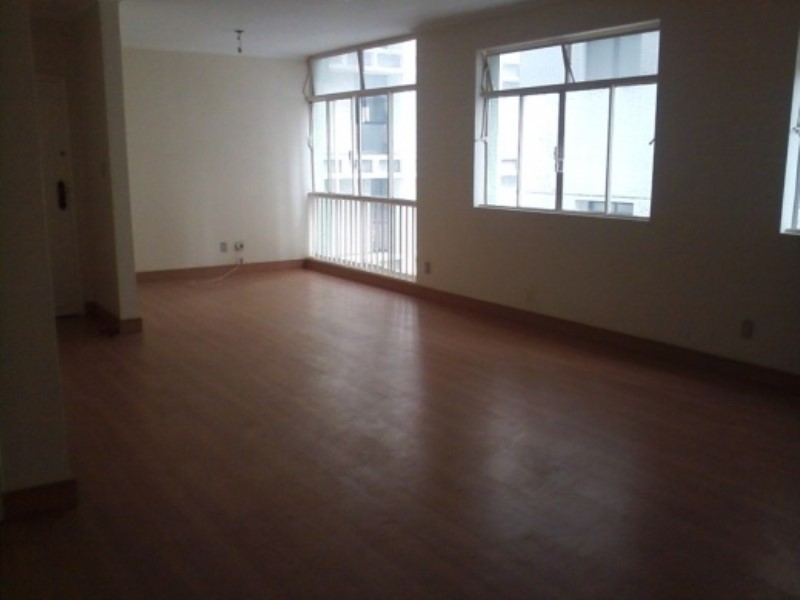 Apartamento para alugar com 3 quartos, 140m² - Foto 3