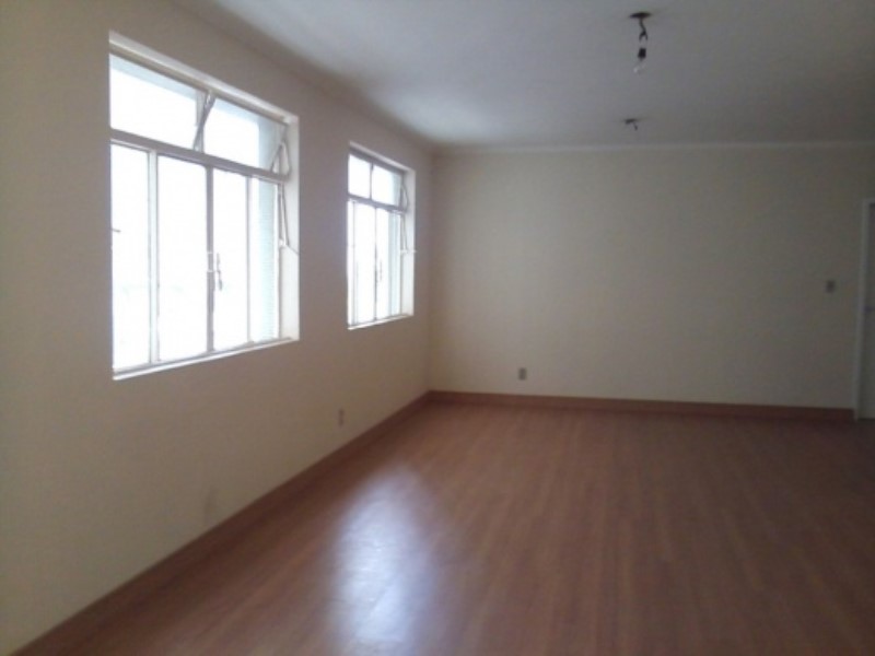 Apartamento para alugar com 3 quartos, 140m² - Foto 15