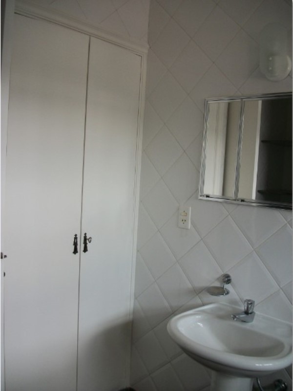 Apartamento para alugar com 3 quartos, 200m² - Foto 14