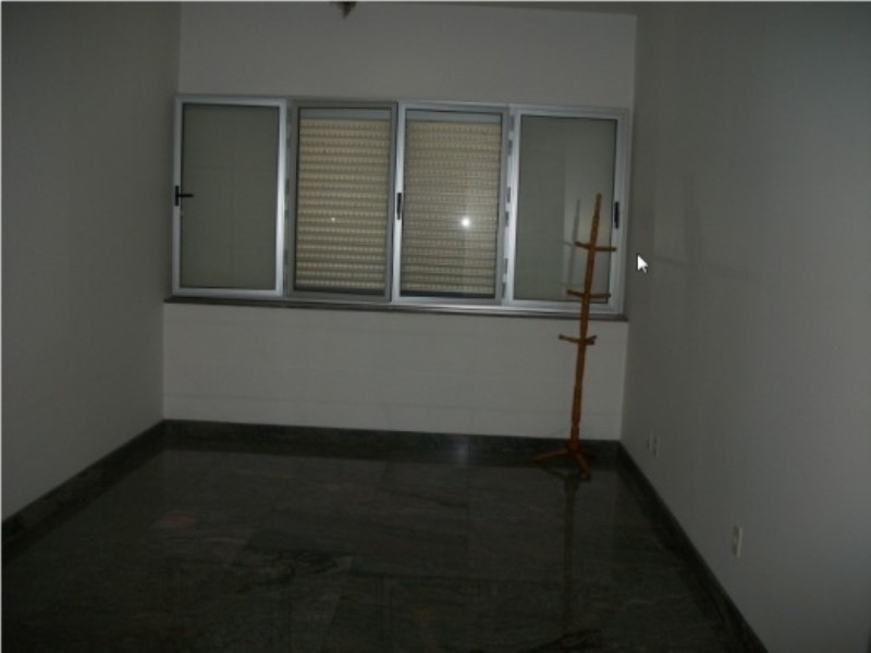 Apartamento para alugar com 3 quartos, 200m² - Foto 17