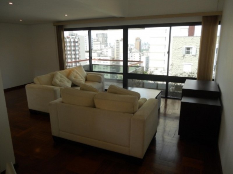 Apartamento para alugar com 1 quarto, 90m² - Foto 1