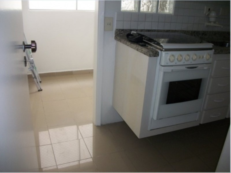 Apartamento para alugar com 2 quartos, 70m² - Foto 2