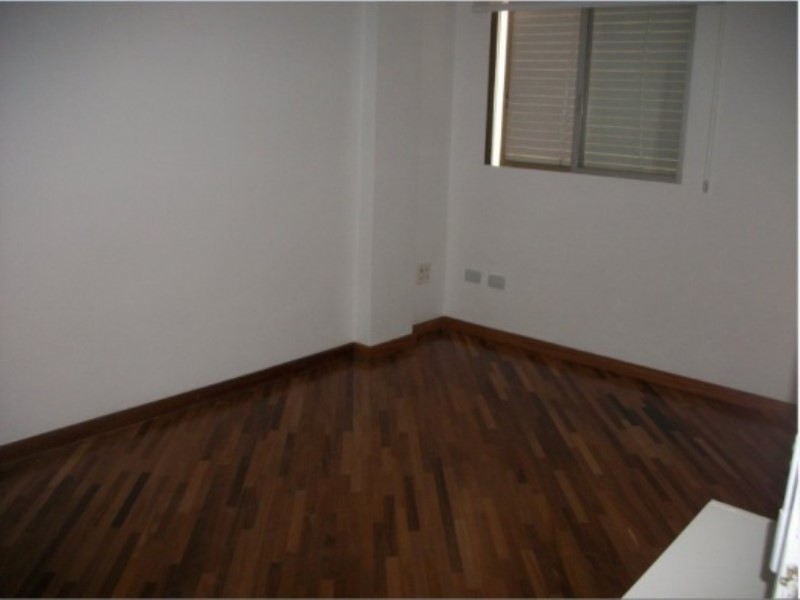 Apartamento para alugar com 2 quartos, 70m² - Foto 4