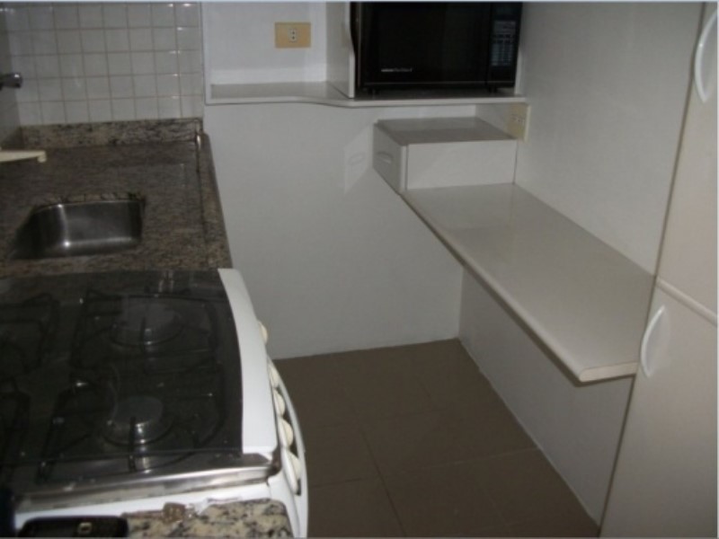 Apartamento para alugar com 2 quartos, 70m² - Foto 11