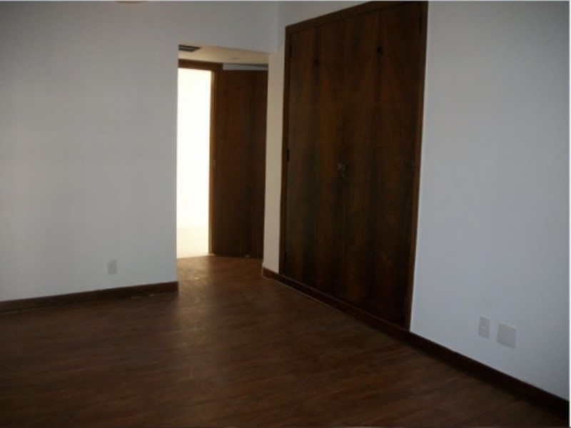 Apartamento para alugar com 2 quartos, 120m² - Foto 14