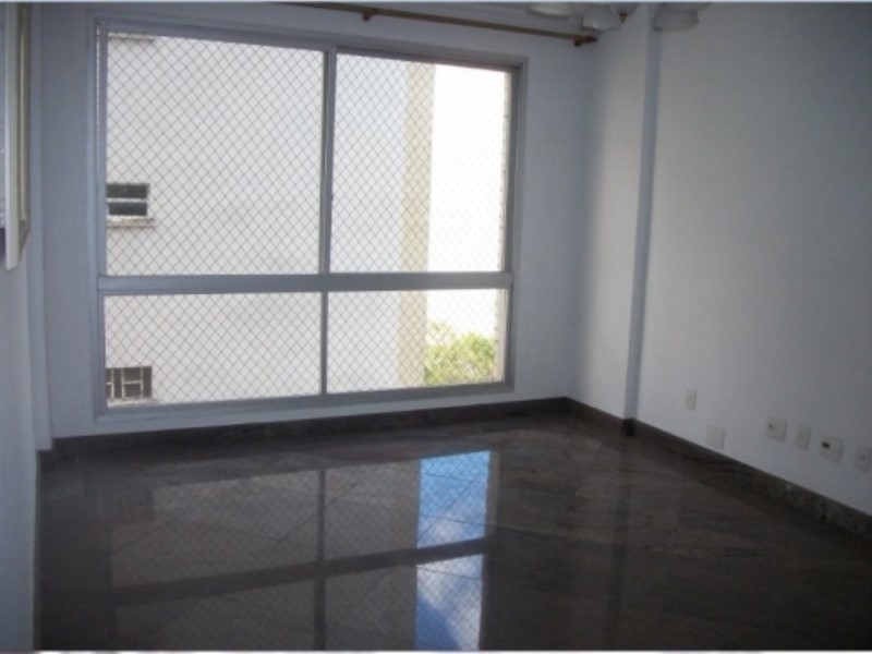 Apartamento para alugar com 3 quartos, 110m² - Foto 2