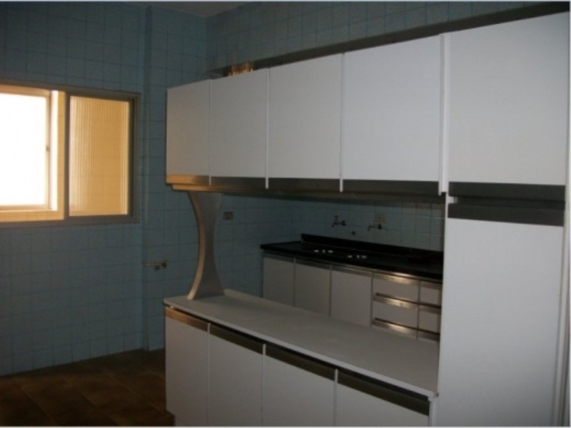 Apartamento para alugar com 3 quartos, 190m² - Foto 13