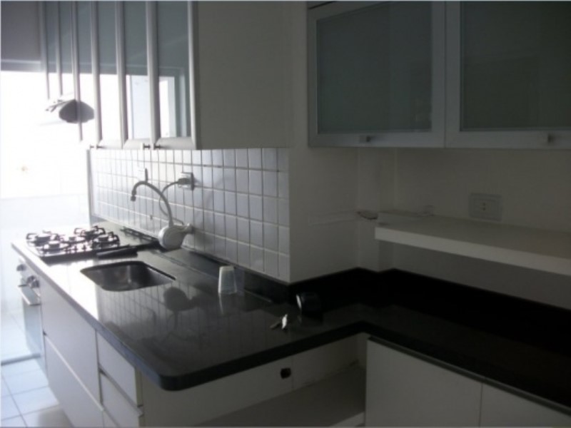 Apartamento para alugar com 3 quartos, 120m² - Foto 1