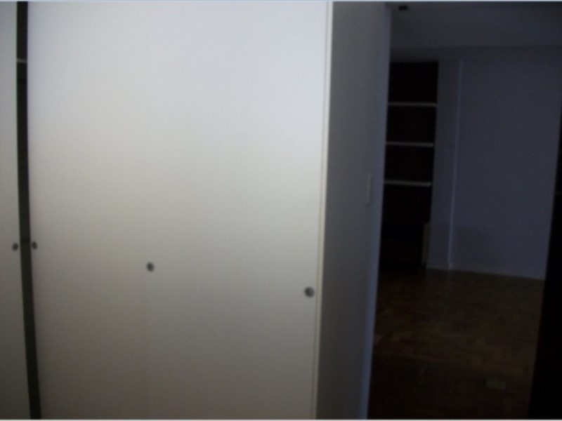 Apartamento para alugar com 3 quartos, 120m² - Foto 13