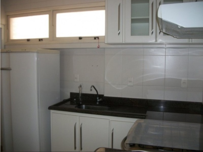 Apartamento para alugar com 1 quarto, 50m² - Foto 2