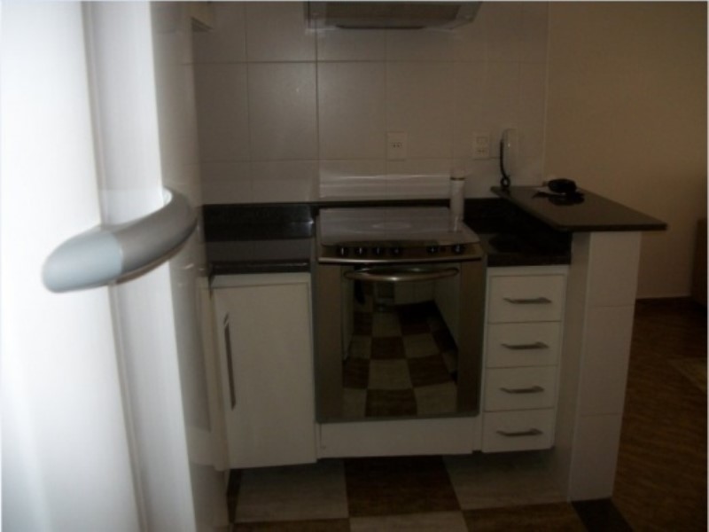 Apartamento para alugar com 1 quarto, 50m² - Foto 6