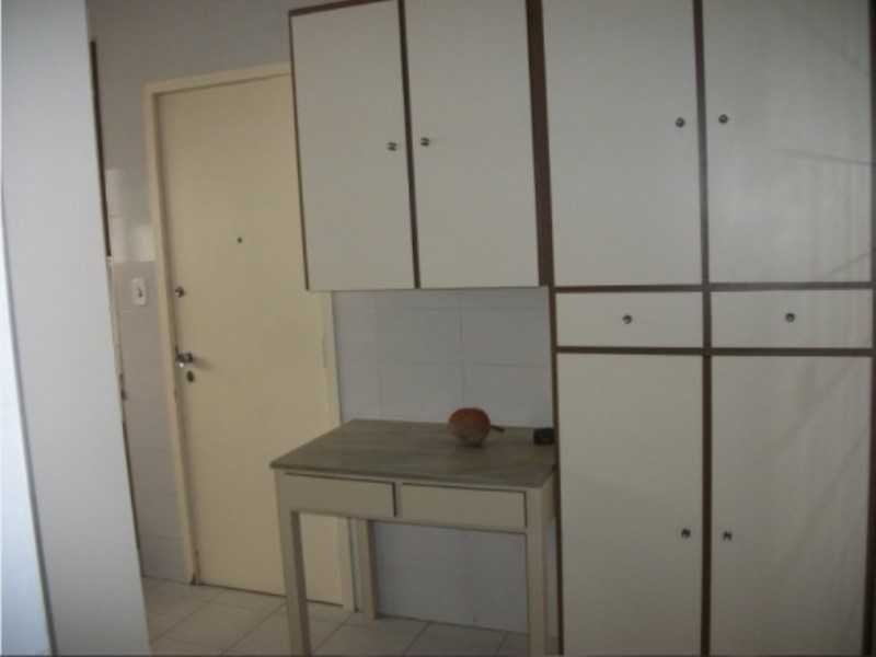 Apartamento para alugar com 3 quartos, 120m² - Foto 2