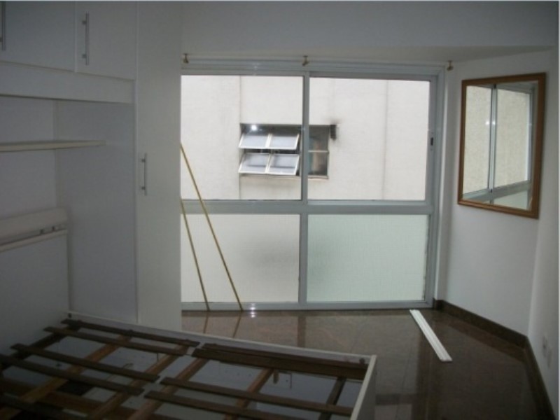 Apartamento para alugar com 1 quarto, 50m² - Foto 2