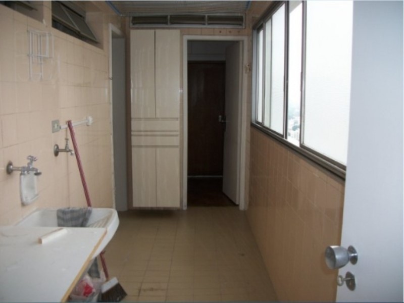 Apartamento para alugar com 3 quartos, 130m² - Foto 9