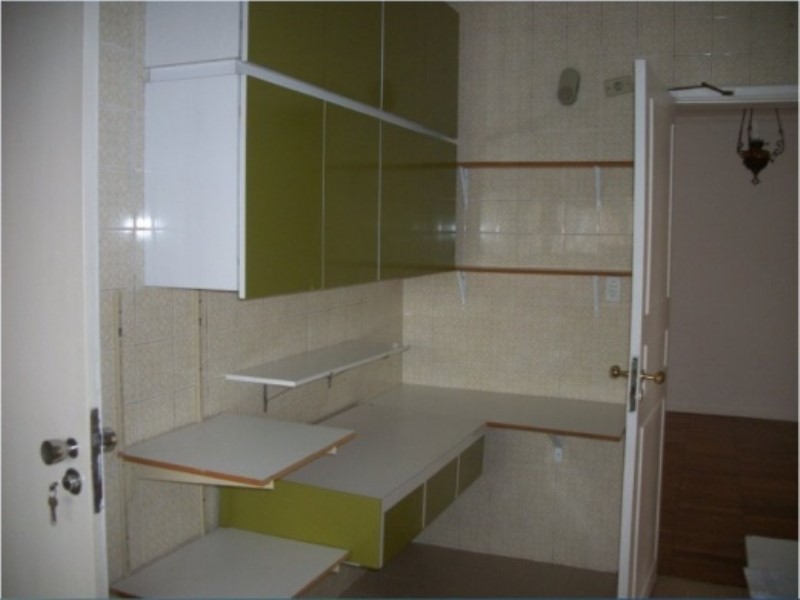 Apartamento para alugar com 3 quartos, 130m² - Foto 11