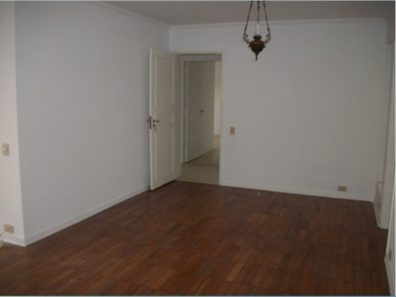 Apartamento para alugar com 3 quartos, 130m² - Foto 14