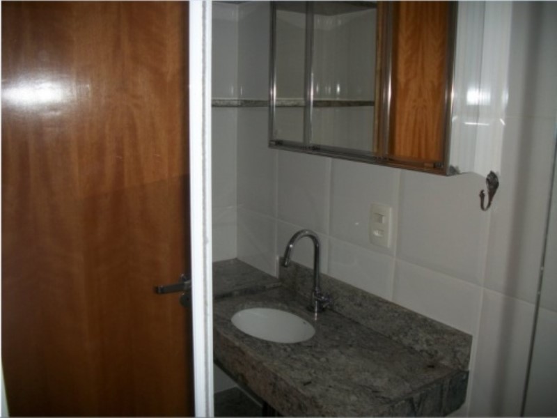 Apartamento para alugar com 1 quarto, 40m² - Foto 13