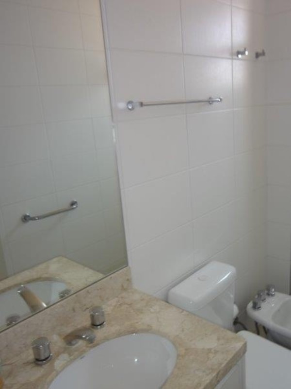 Apartamento para alugar com 3 quartos, 205m² - Foto 2