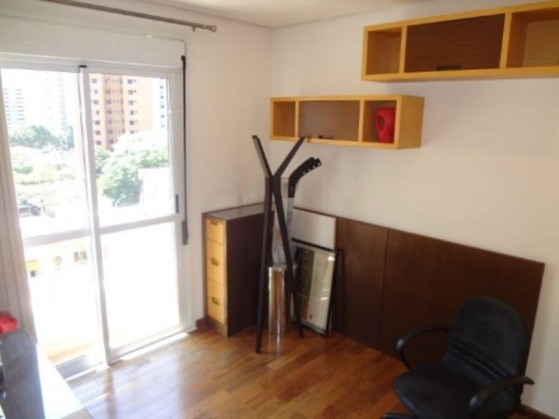 Apartamento para alugar com 3 quartos, 205m² - Foto 3