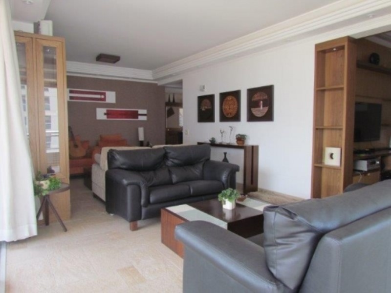 Apartamento para alugar com 3 quartos, 205m² - Foto 21