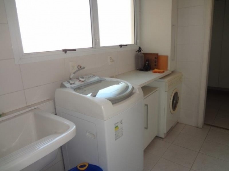 Apartamento para alugar com 3 quartos, 205m² - Foto 22