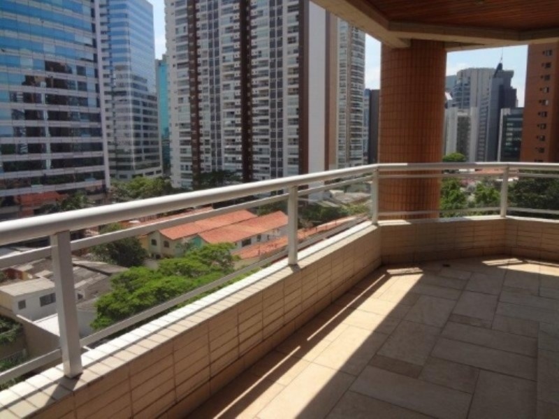 Apartamento para alugar com 3 quartos, 205m² - Foto 38