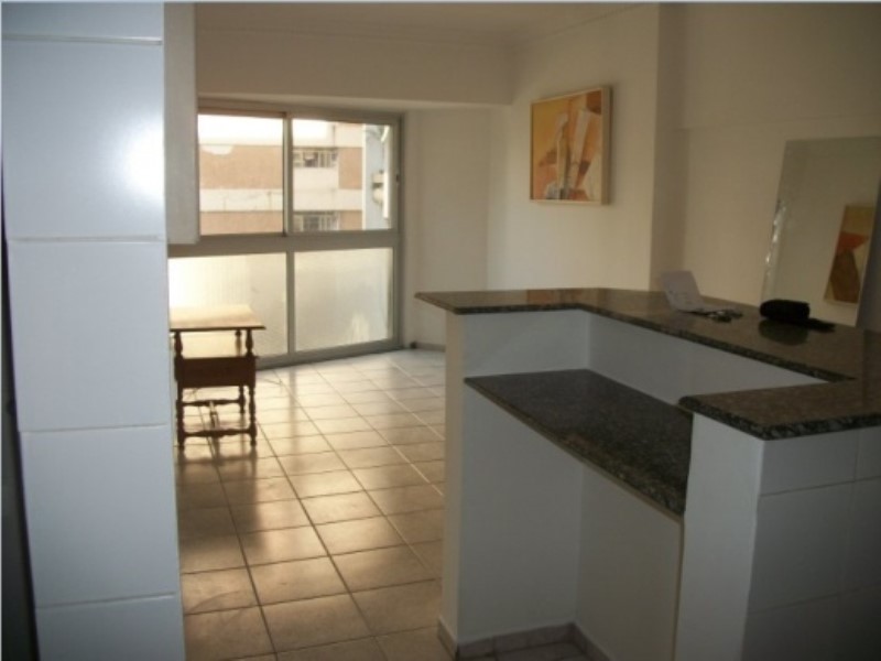 Apartamento para alugar com 1 quarto, 50m² - Foto 2