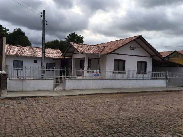 Casa à venda com 4 quartos - Foto 1