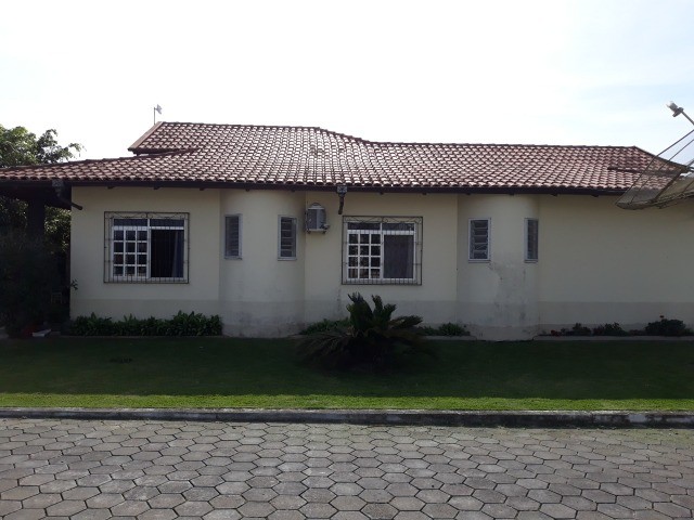 Casa à venda com 4 quartos, 1500m² - Foto 3