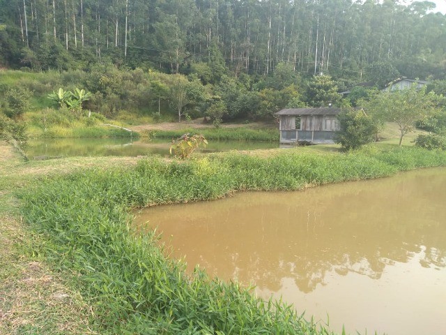 Chácara à venda com 3 quartos, 2m² - Foto 26