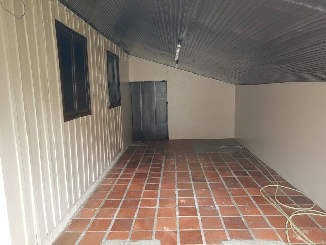 Casa à venda com 2 quartos, 270m² - Foto 2