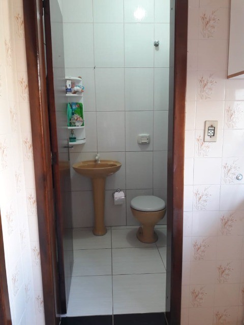 Casa à venda com 4 quartos, 140m² - Foto 13