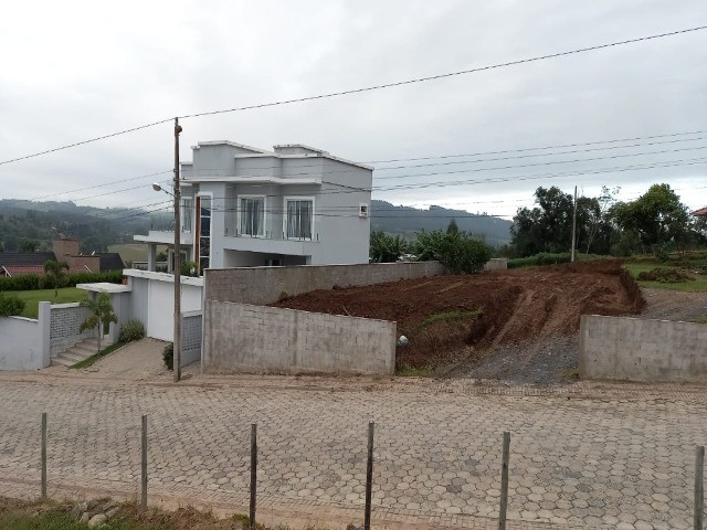 Terreno à venda, 649m² - Foto 1