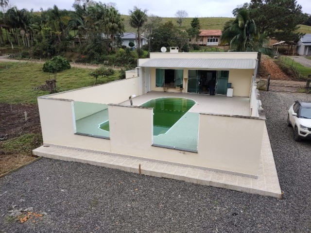 Chácara à venda com 4 quartos, 400m² - Foto 1