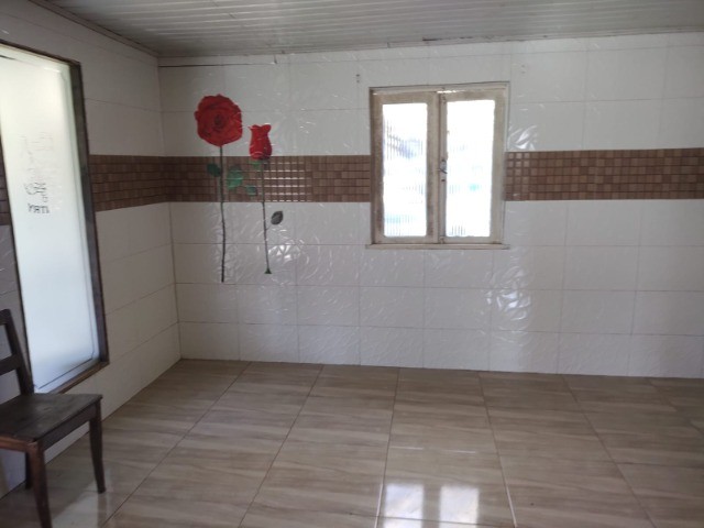 Casa à venda com 6 quartos, 200m² - Foto 5