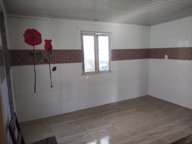 Casa à venda com 6 quartos, 200m² - Foto 11