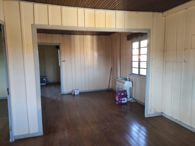 Casa à venda com 6 quartos, 200m² - Foto 26