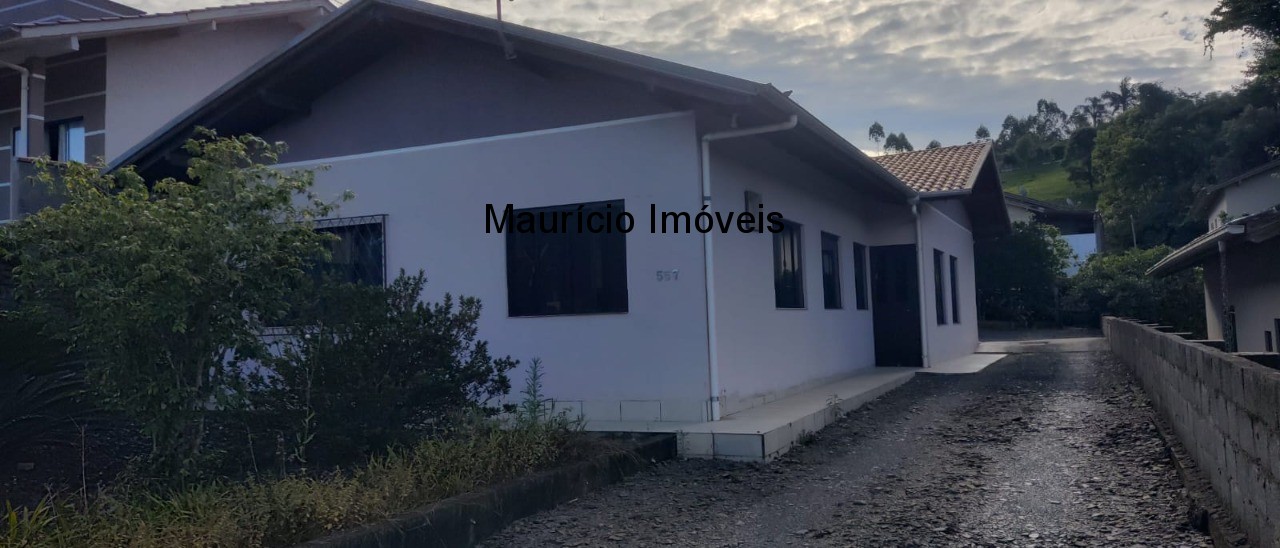 Casa à venda com 4 quartos, 186m² - Foto 1