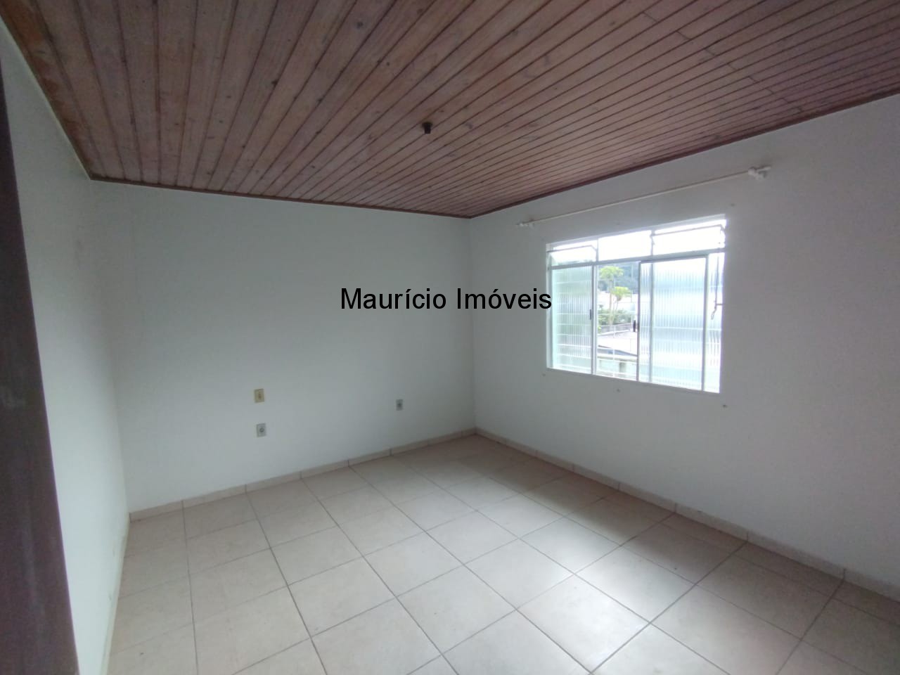 Casa à venda com 4 quartos, 390m² - Foto 2