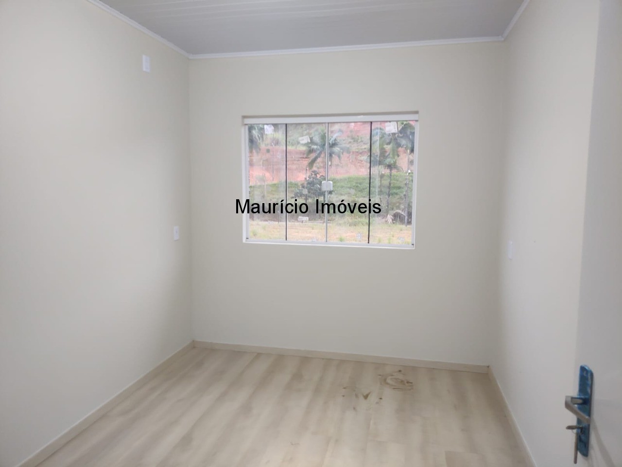 Casa à venda com 2 quartos, 200m² - Foto 4