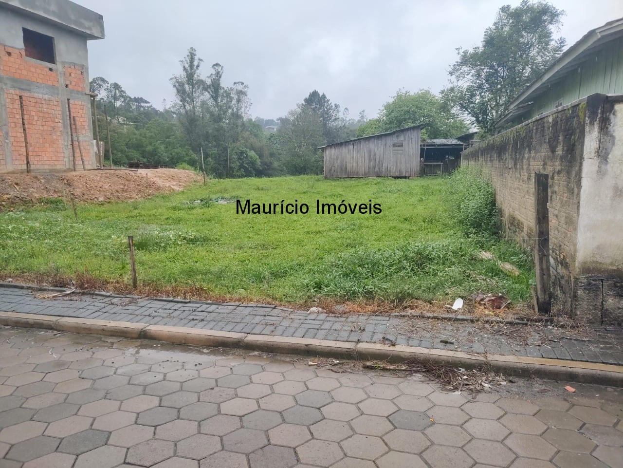 Terreno à venda, 360m² - Foto 1