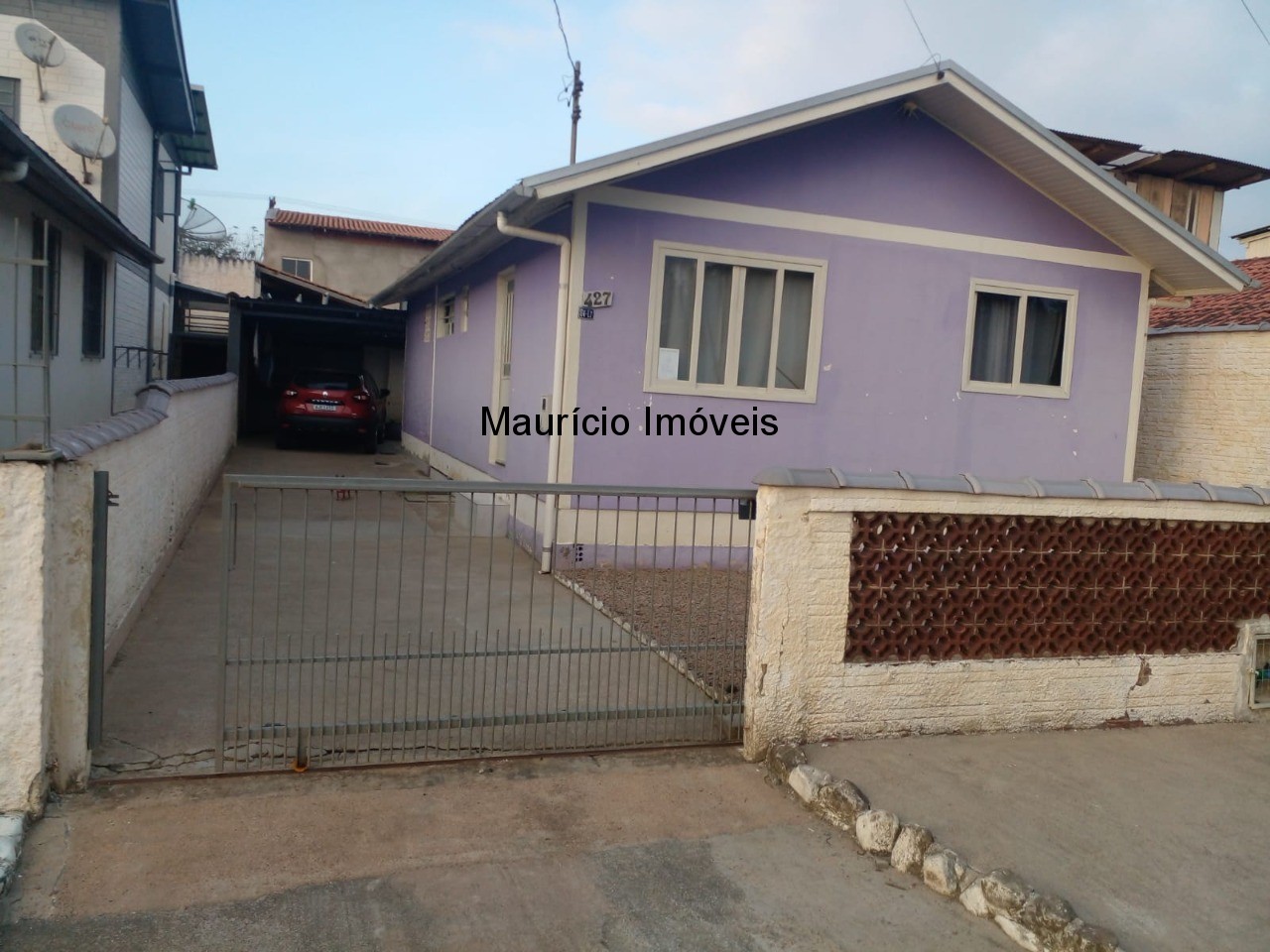 Casa à venda com 3 quartos, 262m² - Foto 1