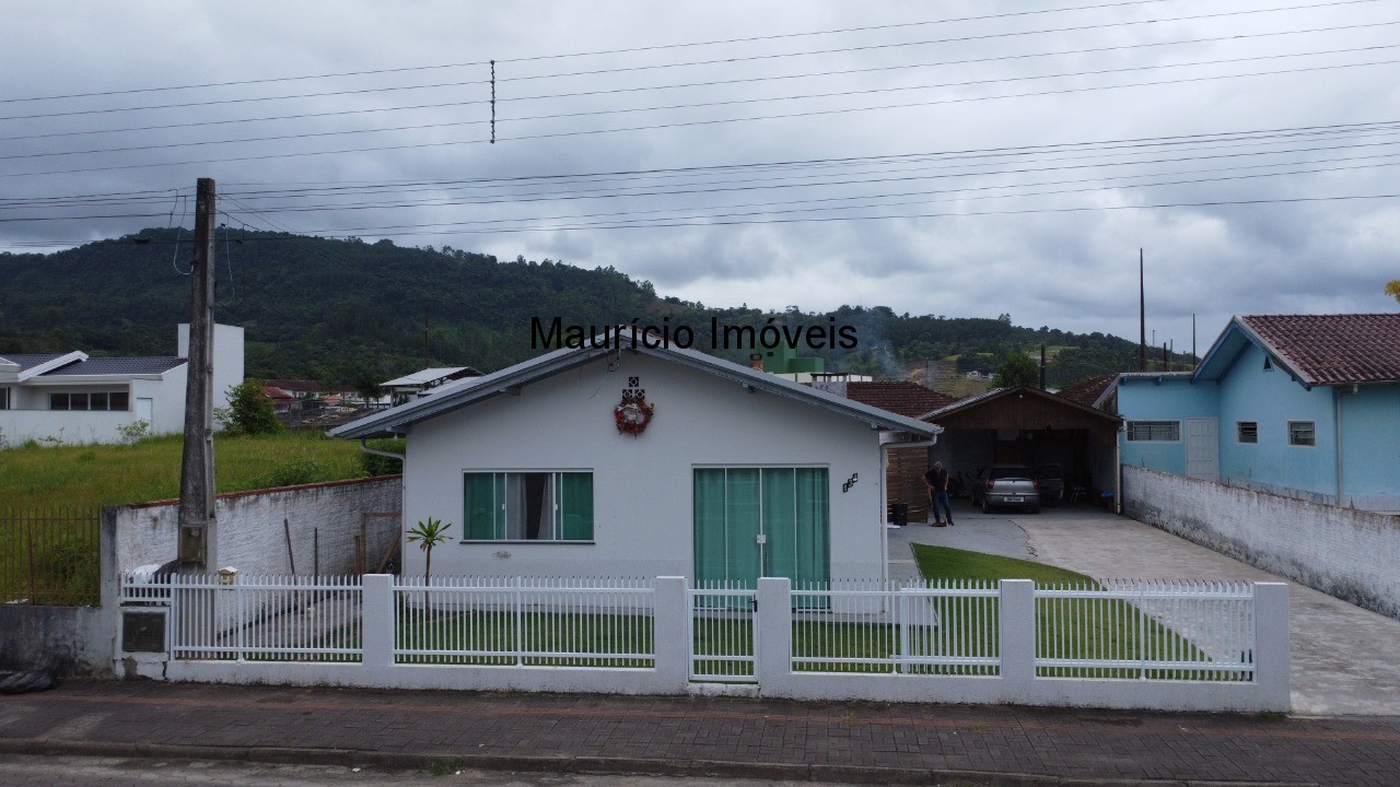 Casa à venda com 2 quartos, 360m² - Foto 2