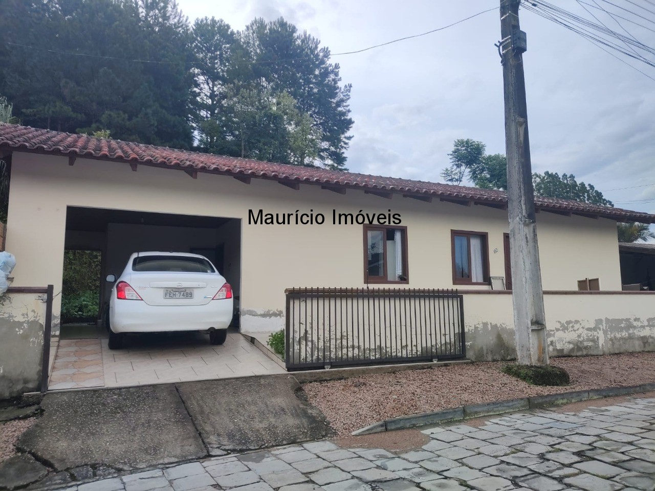 Casa à venda com 2 quartos, 107m² - Foto 1