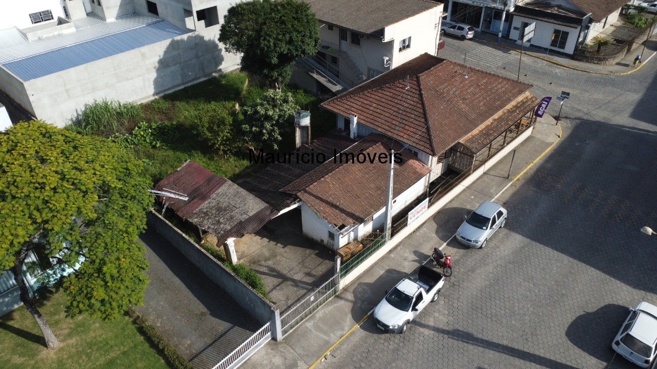 Prédio Inteiro à venda com 6 quartos, 750m² - Foto 2